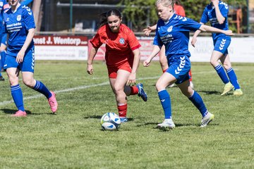 Bild 374 - F TSV Zarpen - Holstein Kiel II : Ergebnis: 2:6